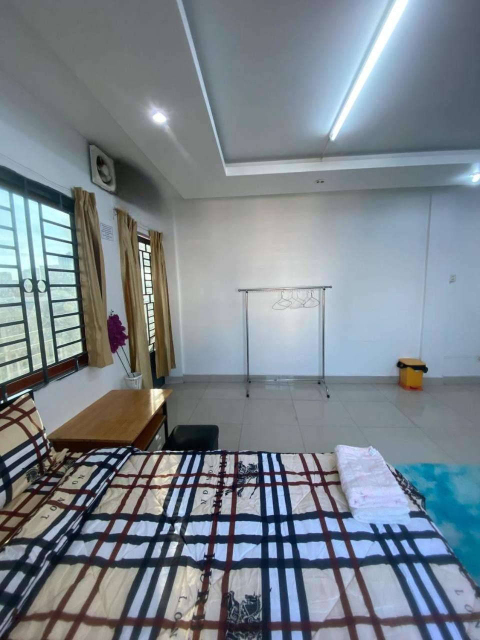 The Moonvine On 360 Appartement Phnom-Penh Buitenkant foto